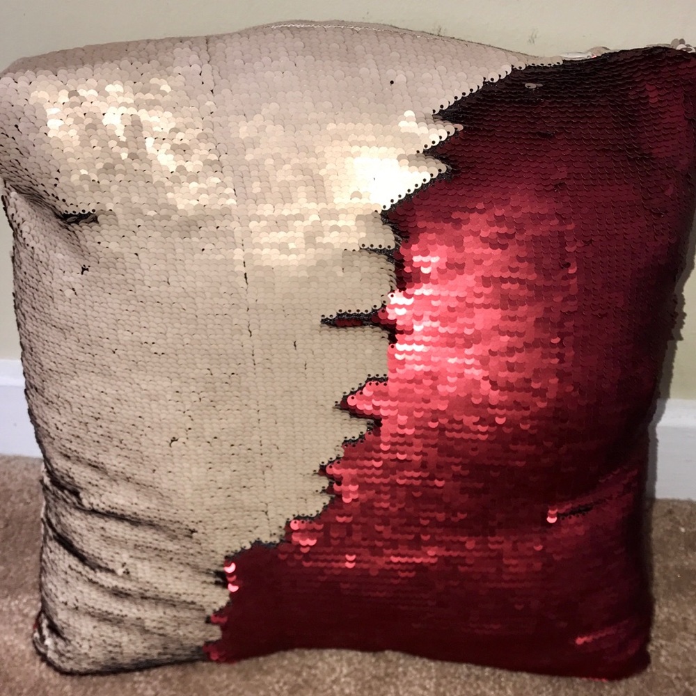 Reversible Pillow